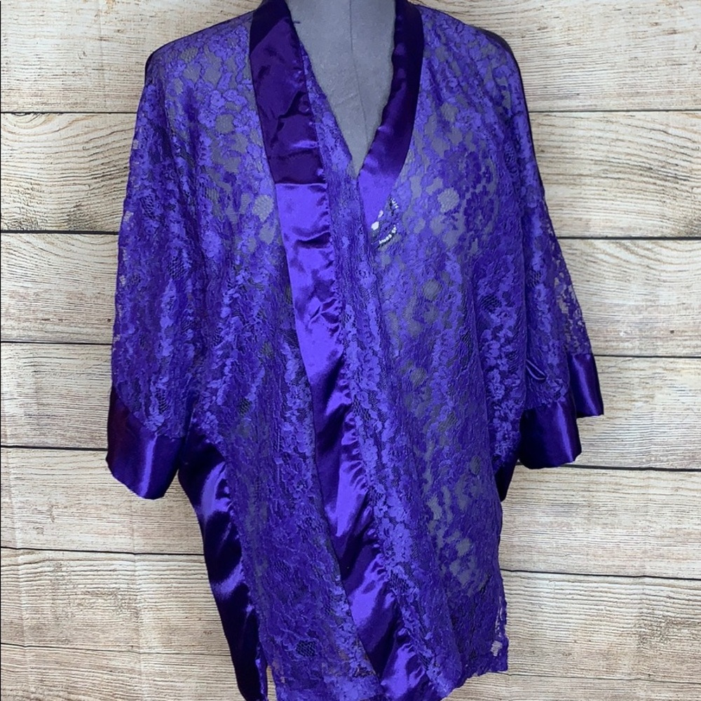 3/$20 Victoria’s Secret Purple Robe